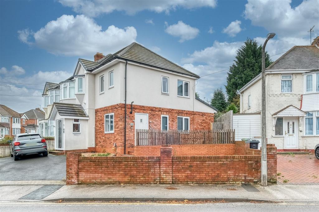 Valley Road, Solihull, B92 9AA 1 bed end of terrace house for sale £180,000