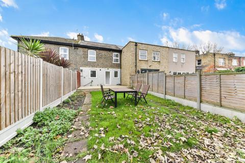 2 bedroom terraced house to rent - East Ferry Road, E14