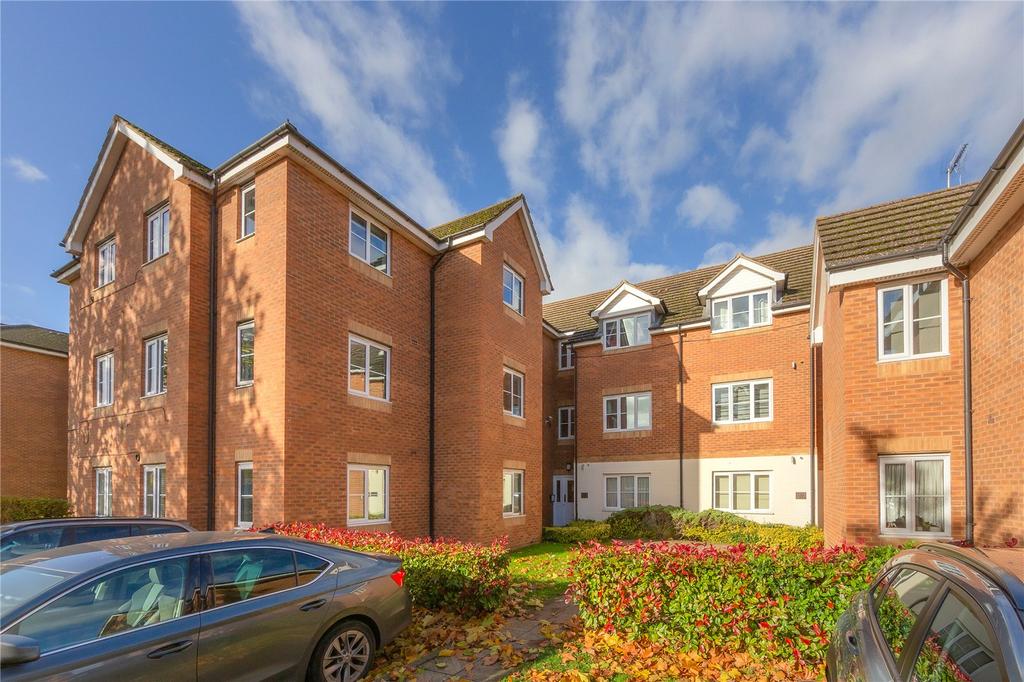 Bennington Drive, Borehamwood, Hertfordshire, London, WD6 2 bed