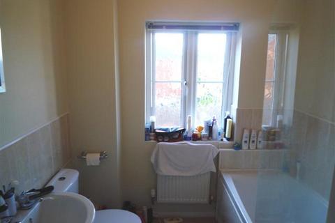 2 bedroom coach house to rent, Dalton road, Hamilton, Leicester, LE5