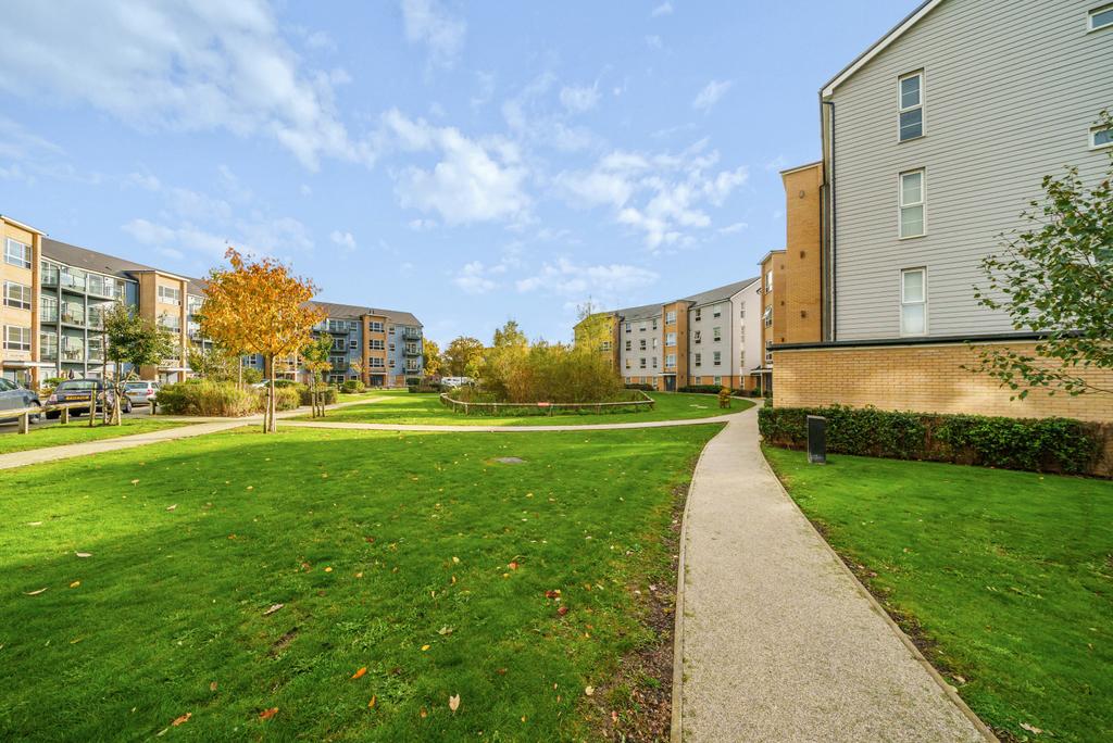 Commual Grounds