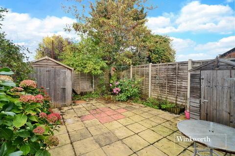 2 bedroom ground floor flat for sale, Washington Road, Worcester Park, KT4