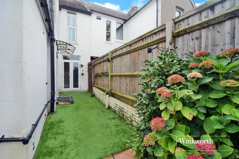 15a Washington Road, Worcester Park, KT4 8JG