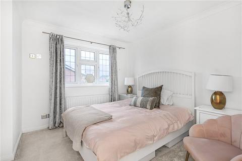 8 Borrowdale Close, Egham, TW20 8JE