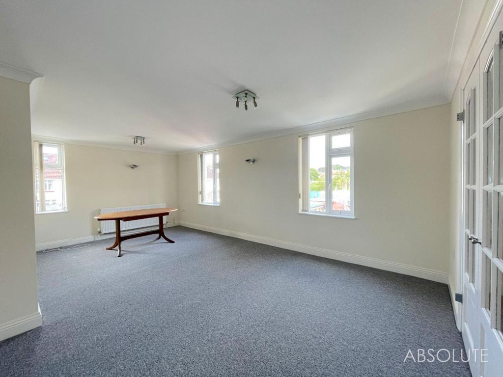 Manor Road, Manor Court Manor Road, TQ3 2 bed flat for sale £165,000