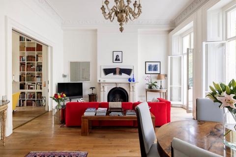 3 bedroom flat for sale, Onslow Gardens, London