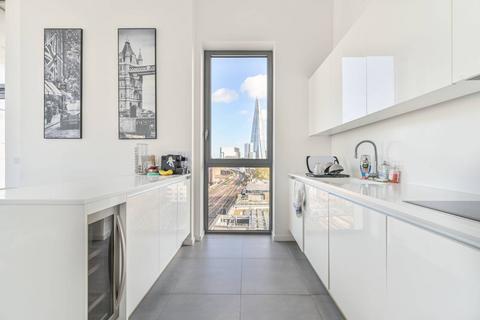 2 bedroom flat for sale, Rosler Building, London Bridge, London, SE1