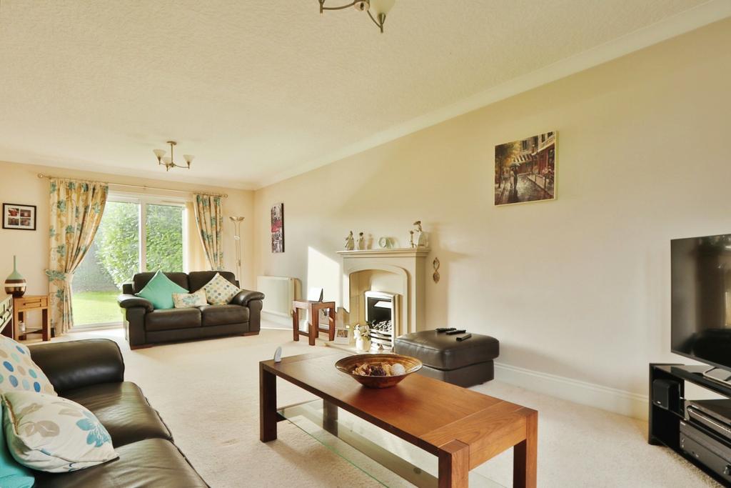 Eppleworth Road, Cottingham, East... 3 bed detached bungalow for sale