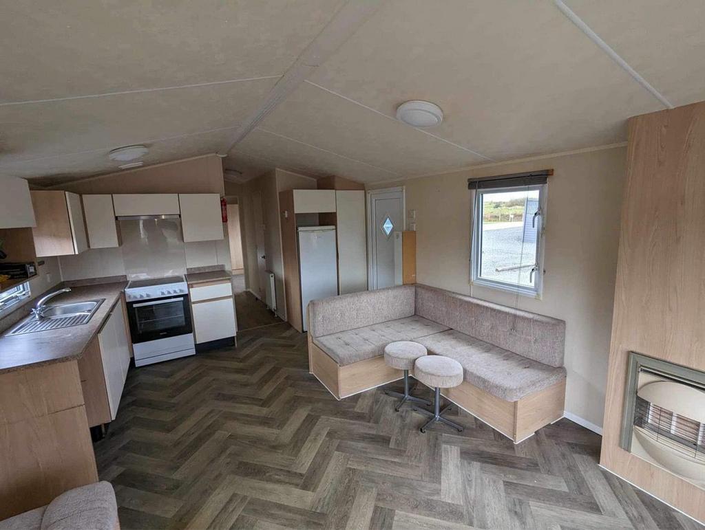Newton Stewart, Wigtownshire, DG8 2 bed park home for sale £22,995