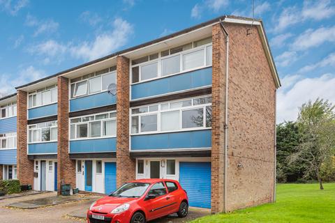 92 Abbots Park, St Albans, AL1 1TN