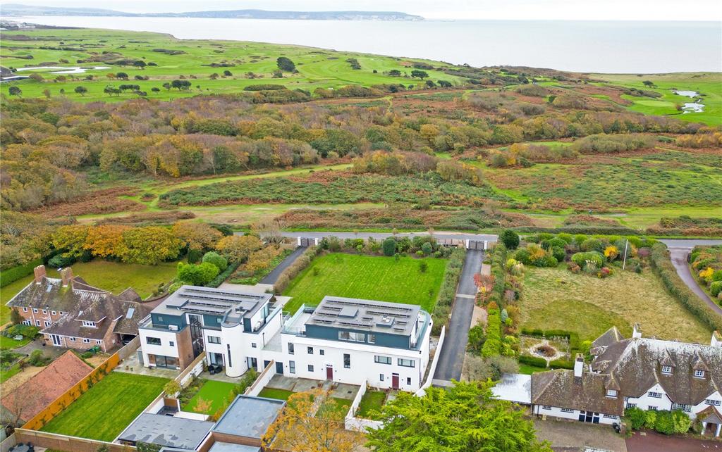 Barton Common Road, New Milton, Hampshire, BH25 4 bed house for sale