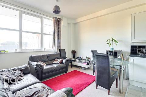 2 bedroom flat to rent, Emmview Close, Wokingham, RG41 3BR