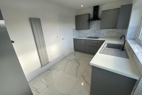3 bedroom semi-detached house for sale - Kingrosia Park, Clydach, Swansea, City And County of Swansea.