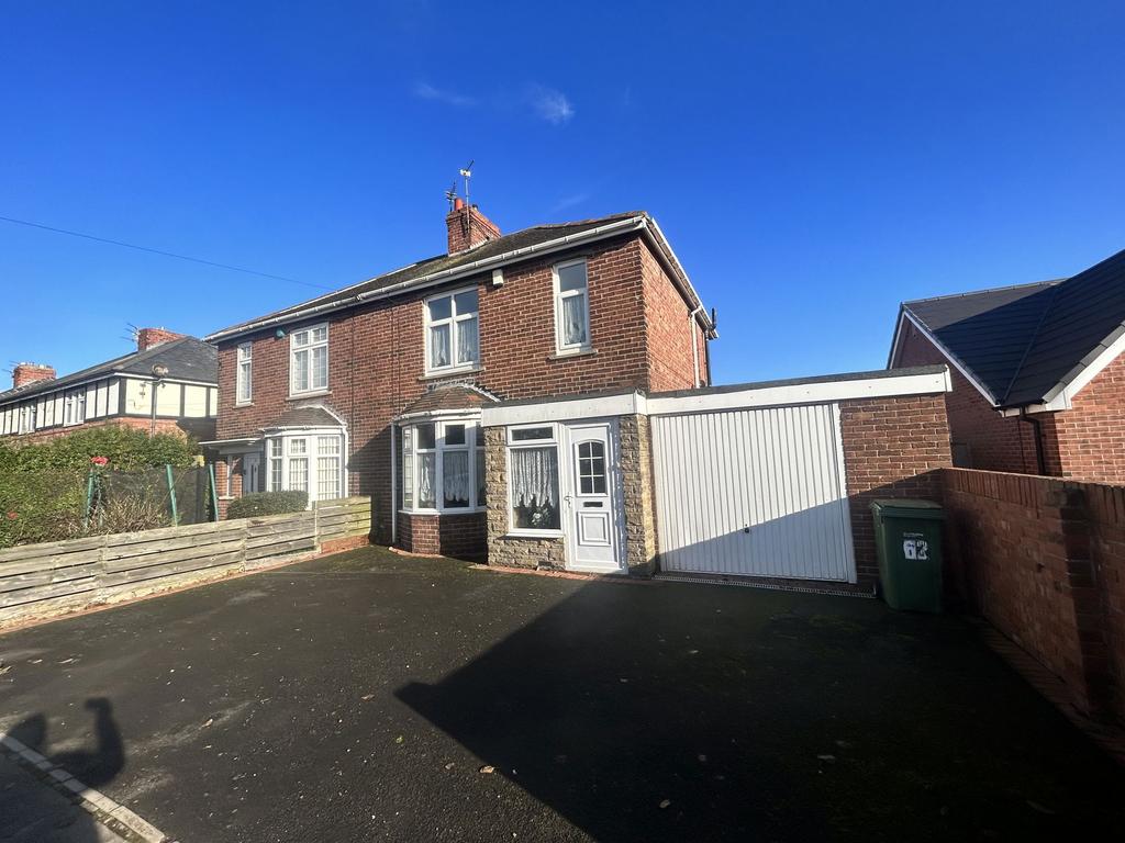 Cowpen Road, Blyth, Northumberland... 3 bed semidetached house £80,000