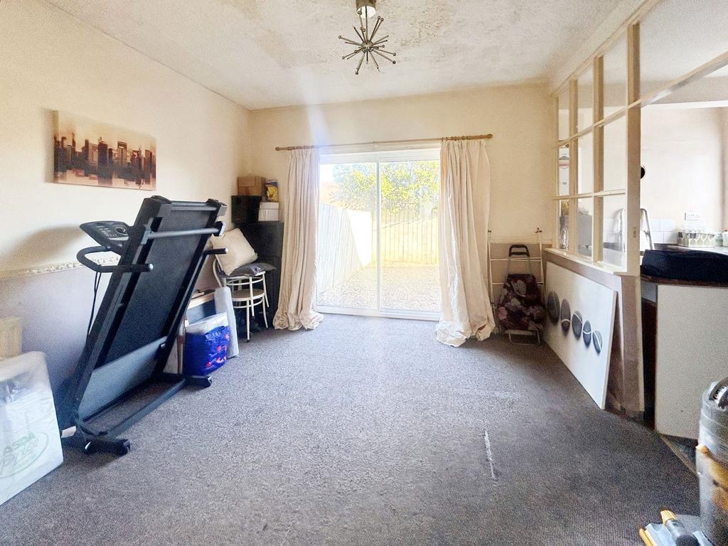 Cowpen Road, Blyth, Northumberland... 3 bed semidetached house £80,000