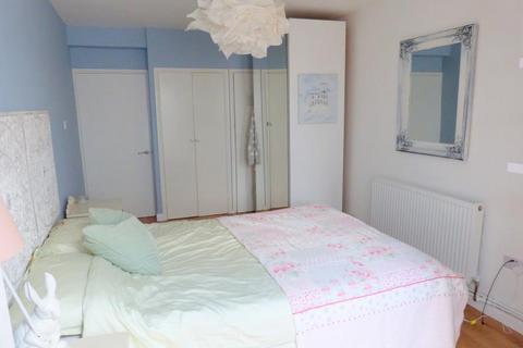 2 bedroom ground floor maisonette for sale, Egerton Road, Slough