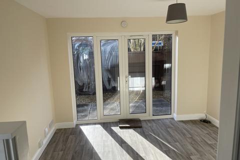 1 bedroom flat to rent, Treagore Road, Totton SO40