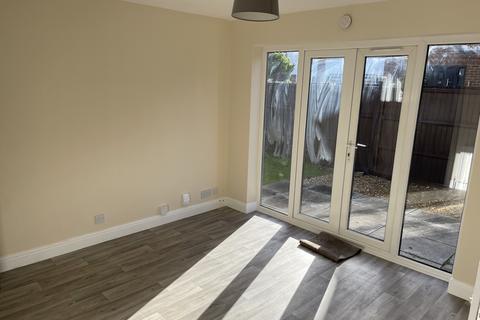 1 bedroom flat to rent, Treagore Road, Totton SO40