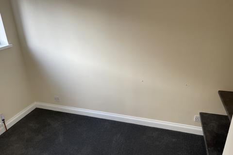 1 bedroom flat to rent, Treagore Road, Totton SO40