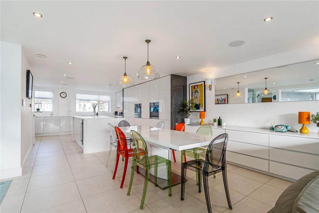 Dining Room/Kitchen