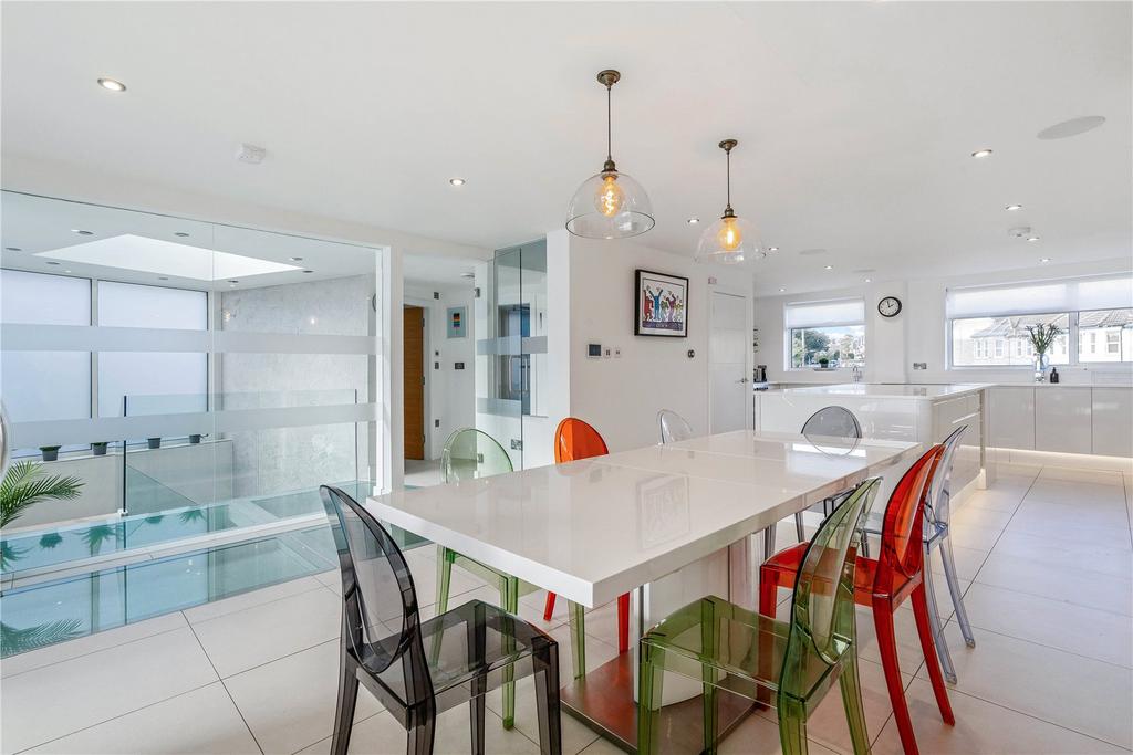 Dining Room/Kitchen