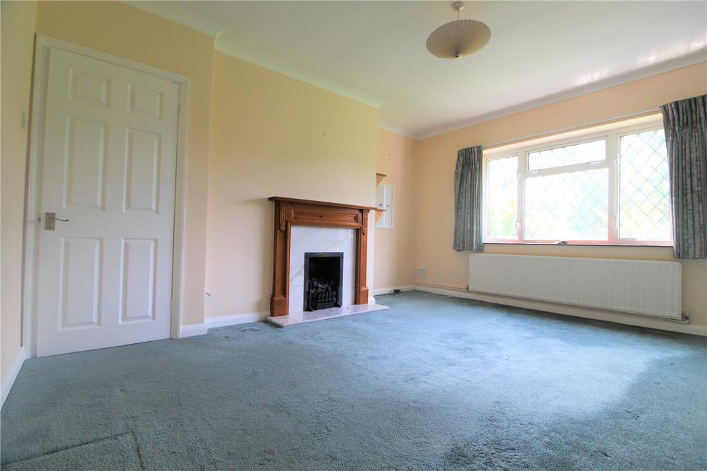 Highfield Drive, Bromley, BR2 2 bed £300,000