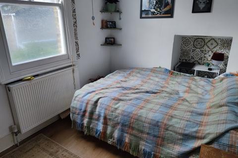 4 bedroom flat to rent, Crowland Road, Tottenham