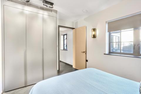 1 bedroom flat to rent - Poland Street, London, W1F