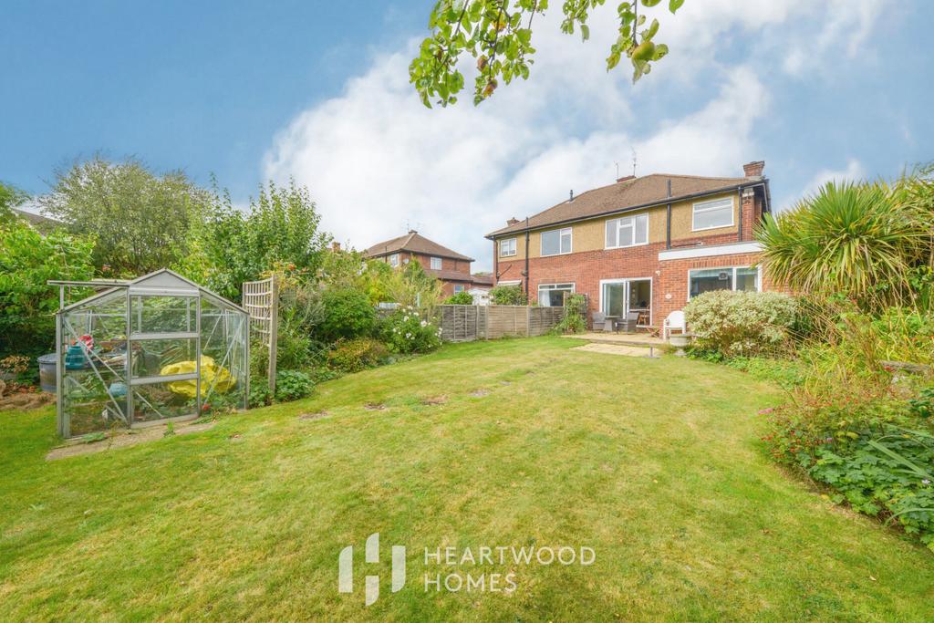 Woodfield Way, St. Albans, AL4 9RY 3 bed semidetached house £2,650