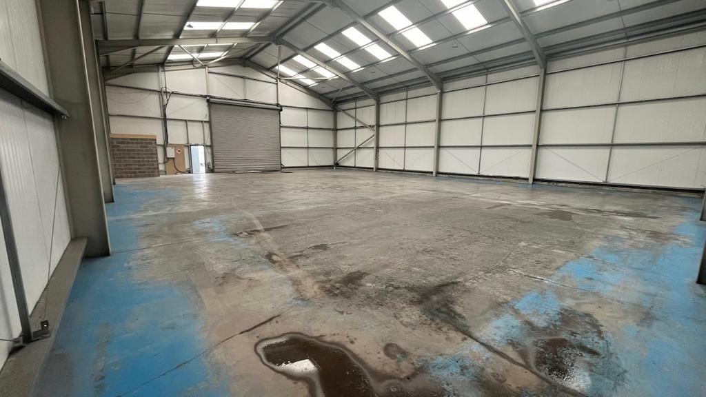 Unit 20, Ollerton Business Park... Industrial unit to rent £1,500 pcm
