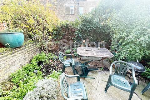 4 bedroom terraced house to rent, Crowland Road, London, N15