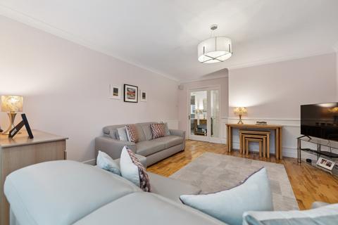 5 Canberra Court Braidpark Drive, Giffnock, Glasgow, G46 6NS