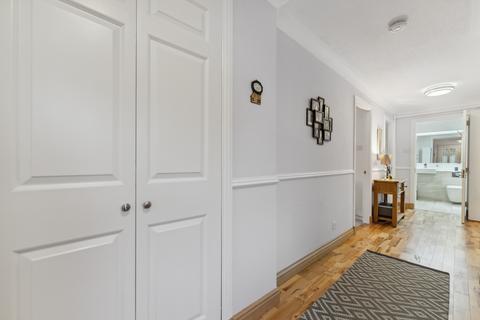 5 Canberra Court Braidpark Drive, Giffnock, Glasgow, G46 6NS