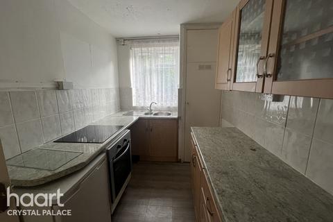 1 bedroom flat for sale, Woodland Close, Crystal Palace, London