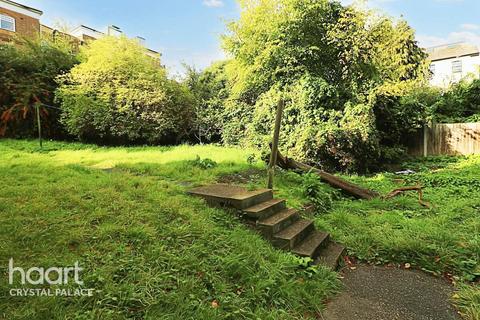 1 bedroom flat for sale, Woodland Close, Crystal Palace, London