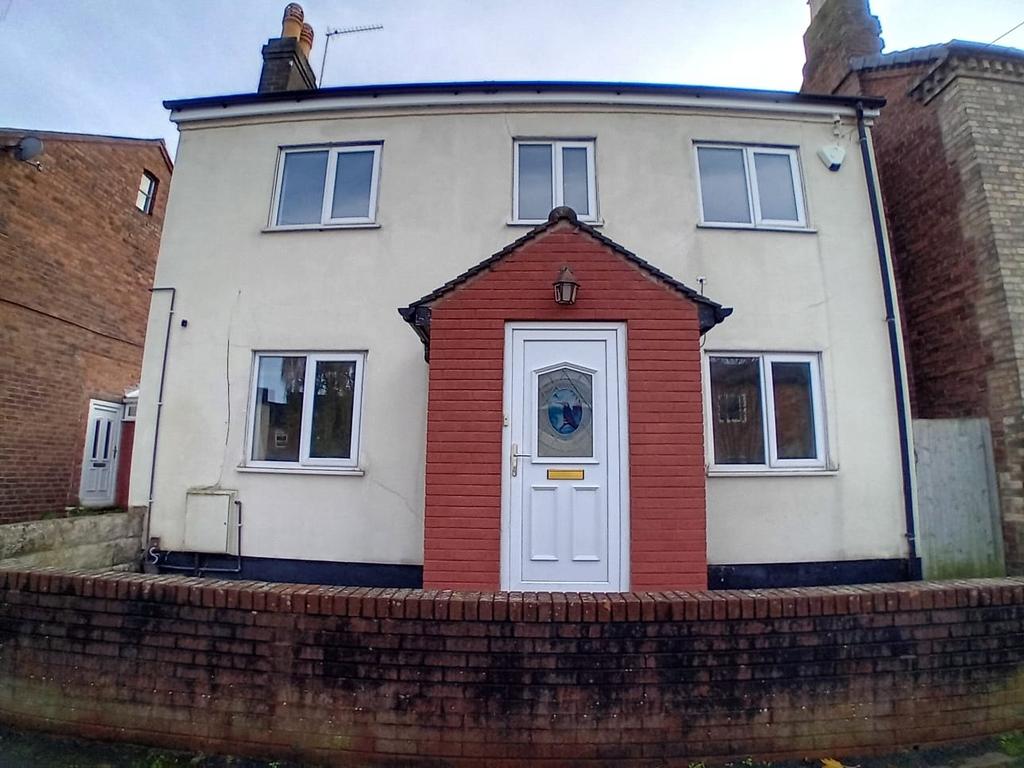 Castle Street, Hadley, Telford, Shropshire, TF1 3 bed detached house for sale £185,000
