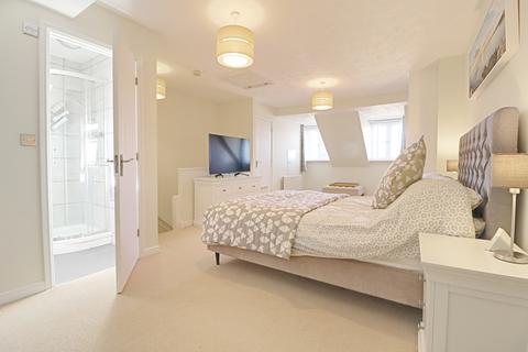 40 Oceana Crescent, Beggarwood, Basingstoke, RG22 4FE