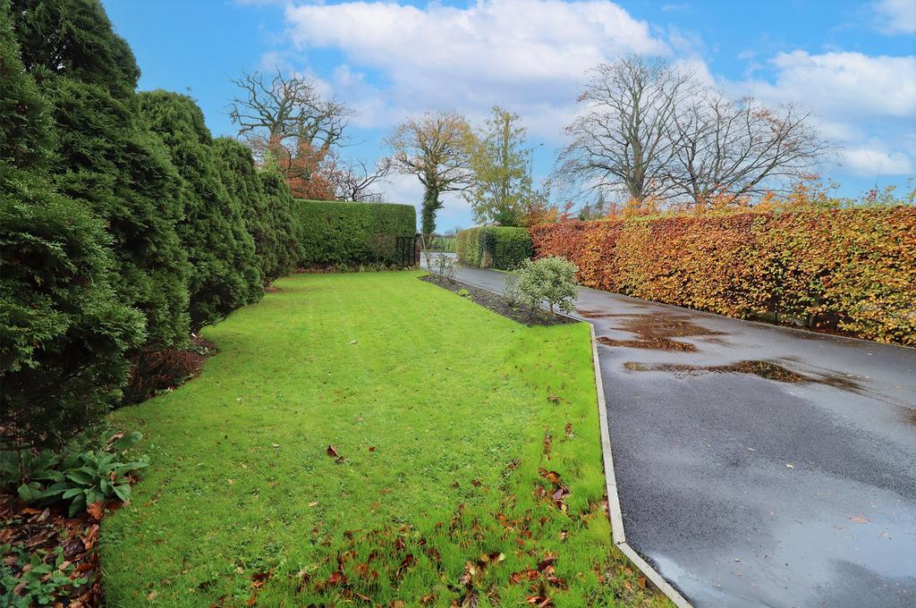 Garstang Road, Barton PR3 4 bed semidetached house for sale £375,000