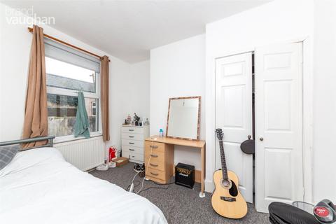 4 bedroom terraced house to rent, Hollingdean Road, Brighton BN2