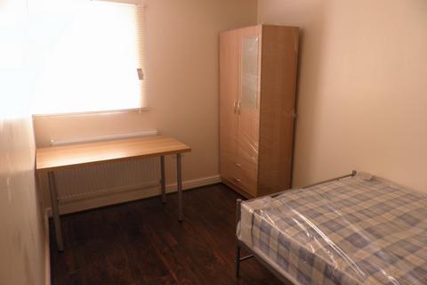 7 bedroom semi-detached house to rent, Dawlish Road, Birmingham B29