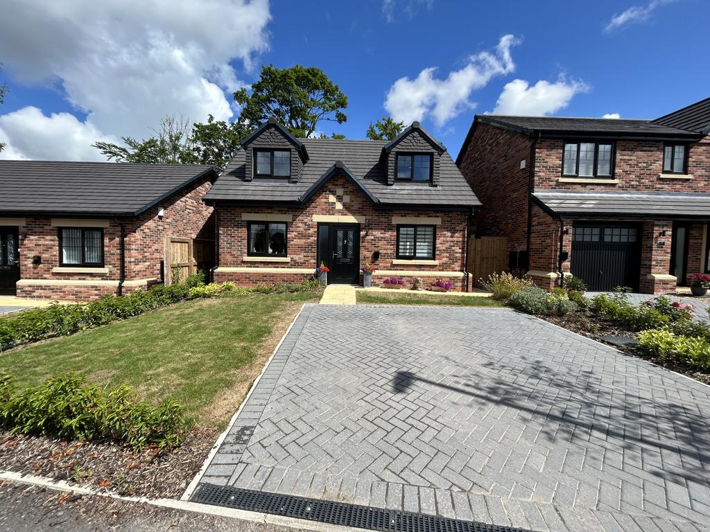 Spout Lane, Longridge PR3 3 bed detached house for sale £299,950