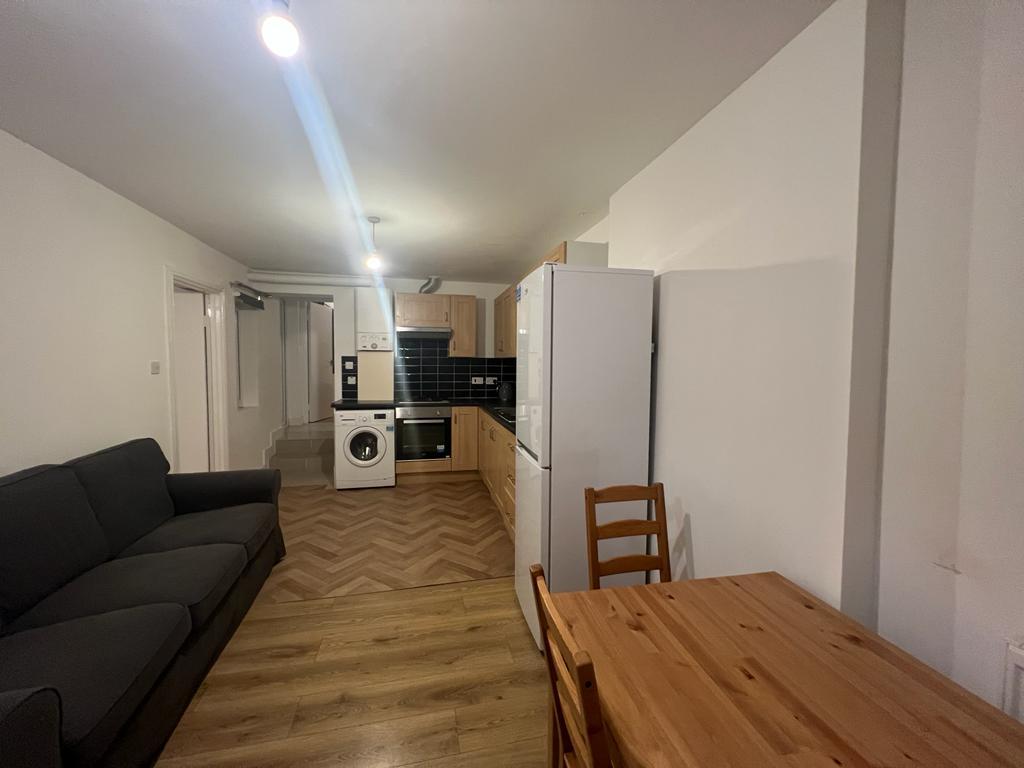 Two Bedrooms Flat to Rent in Colliers Wood