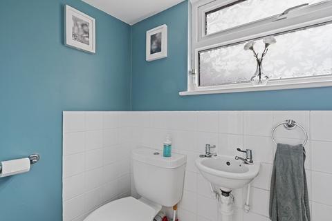12 Calbourne, Netley Abbey, Southampton, SO31 5GS