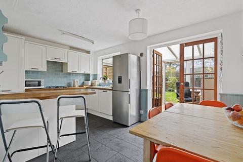 12 Calbourne, Netley Abbey, Southampton, SO31 5GS