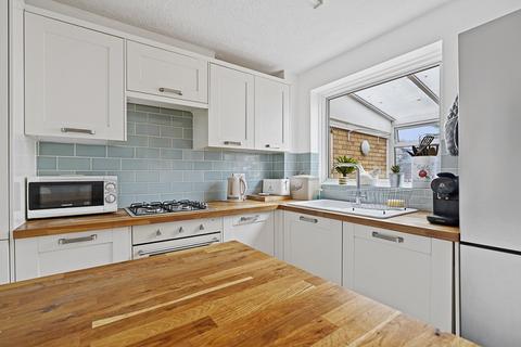 12 Calbourne, Netley Abbey, Southampton, SO31 5GS