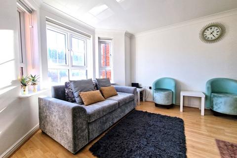 2 bedroom flat for sale - Watling Gardens, Dunstable