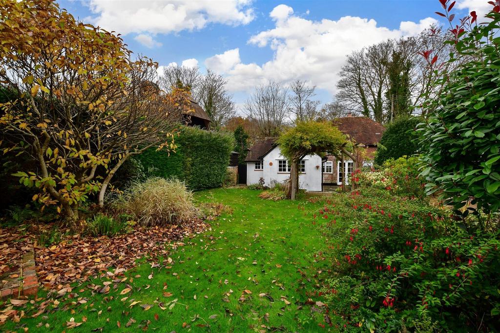 The Street, Thakeham, West Sussex 2 bed detached house for sale £675,000