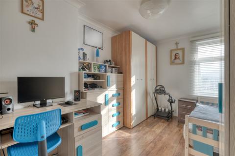 42 Arthur Street, Lakeside, Redditch, B98 8LD