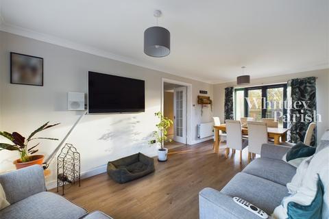 8 Smiths Close, Dickleburgh, Diss, IP21 4PY