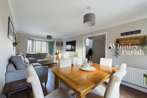 8 Smiths Close, Dickleburgh, Diss, IP21 4PY